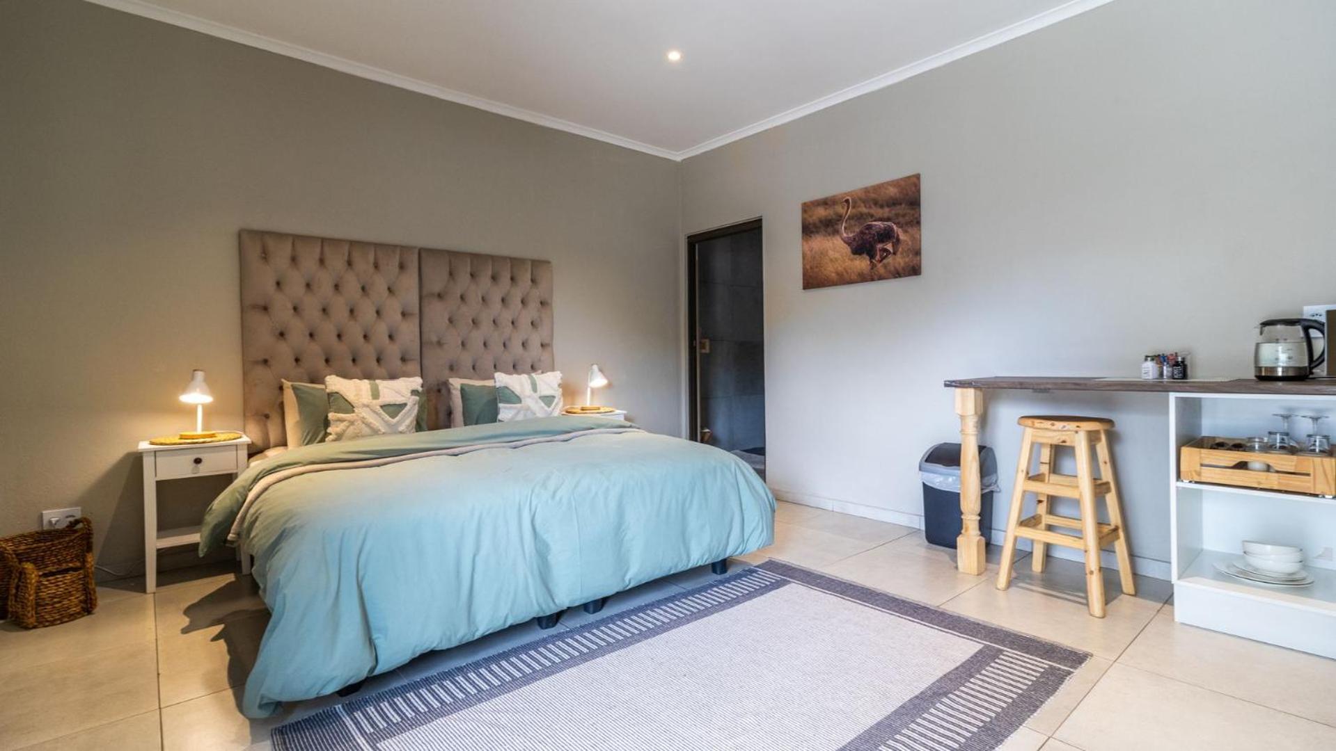 Bosveld In Die Stad 2 Guesthouse Албертън Стая снимка
