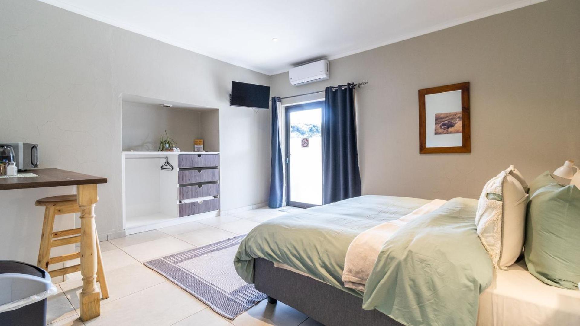 Bosveld In Die Stad 2 Guesthouse Албертън Стая снимка