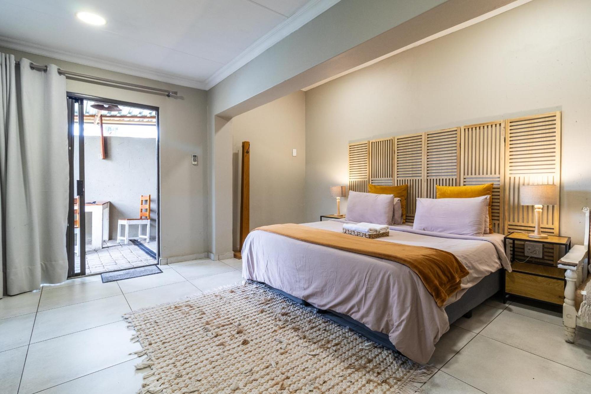 Bosveld In Die Stad 2 Guesthouse Албертън Екстериор снимка