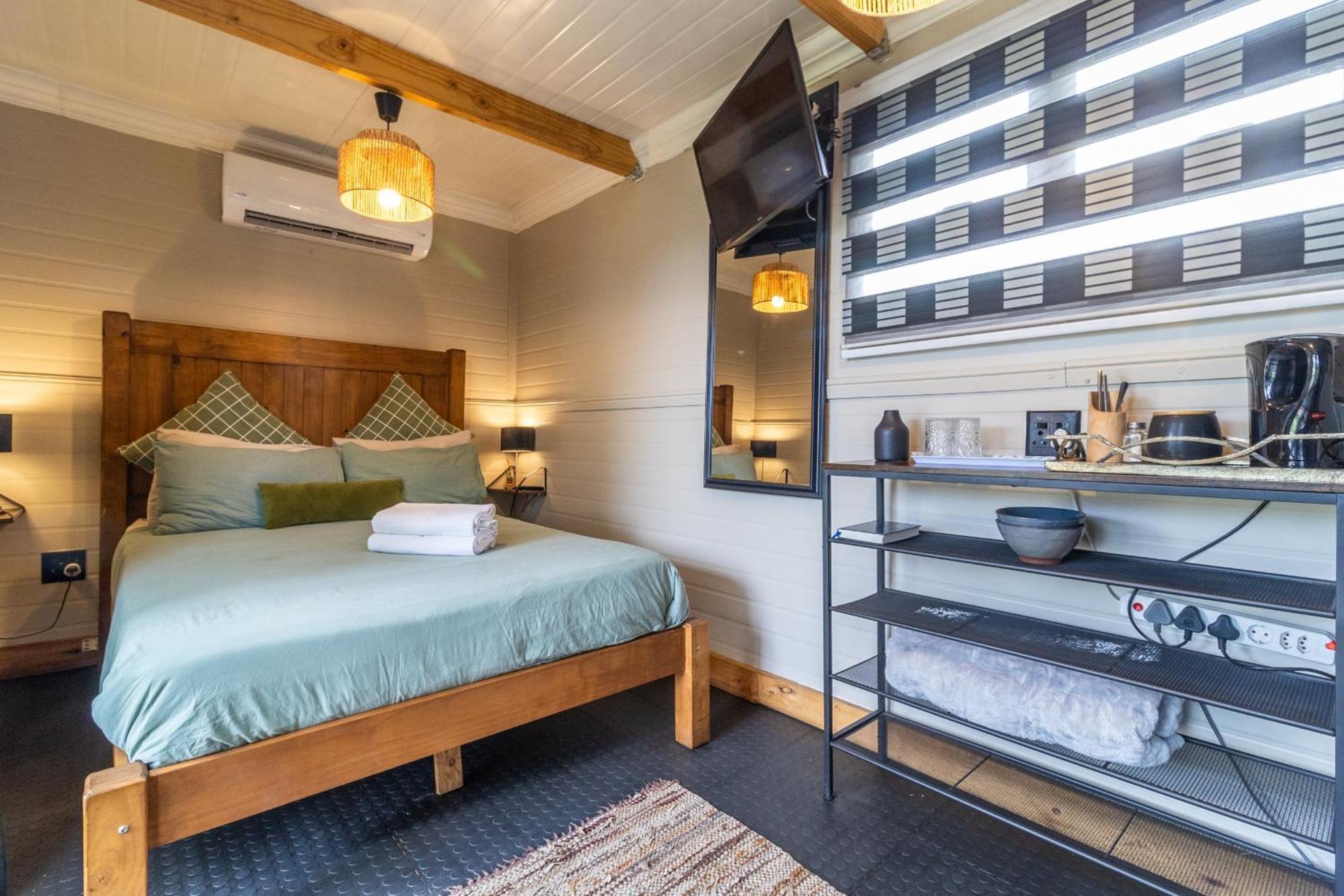 Bosveld In Die Stad 2 Guesthouse Албертън Екстериор снимка