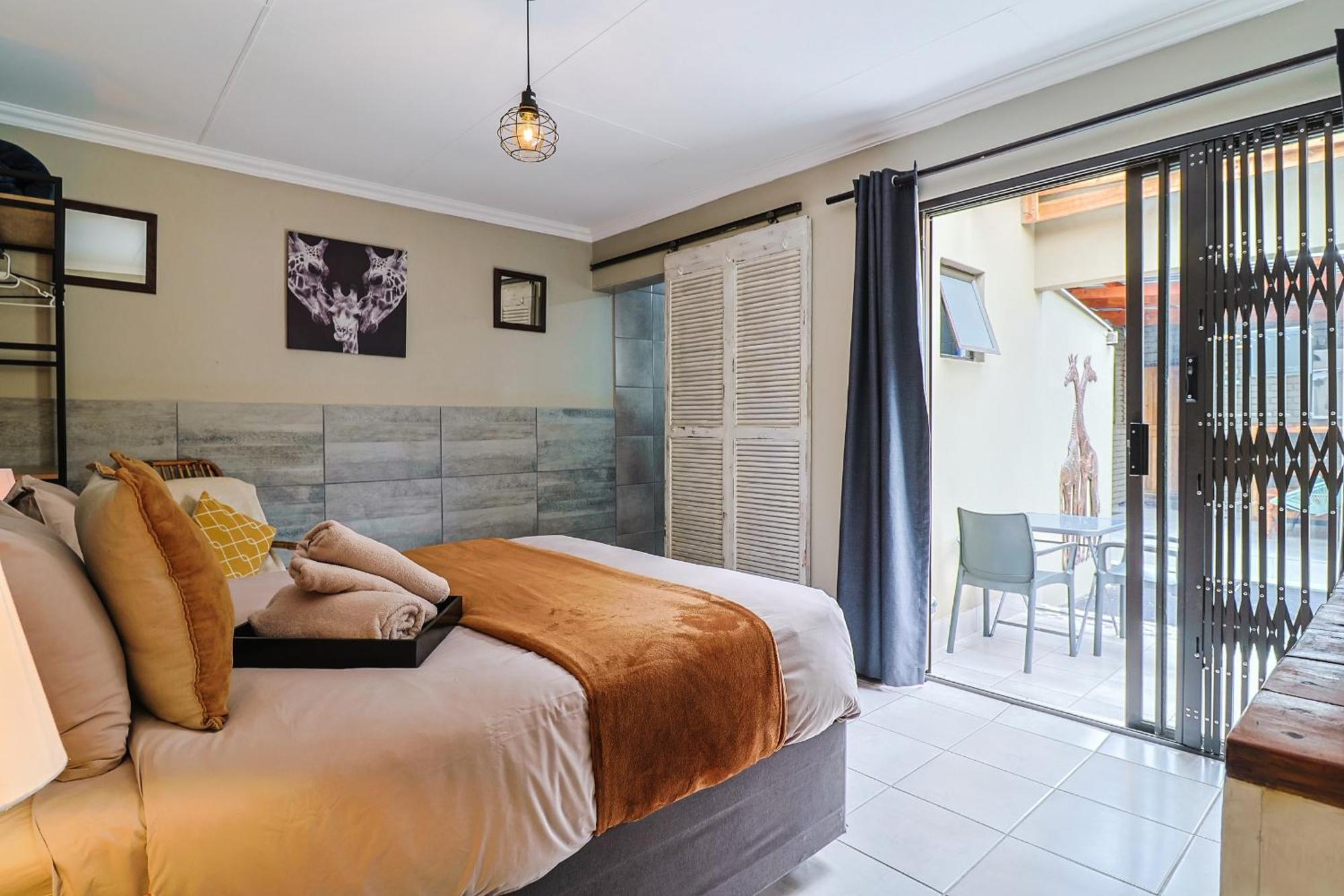 Bosveld In Die Stad 2 Guesthouse Албертън Екстериор снимка