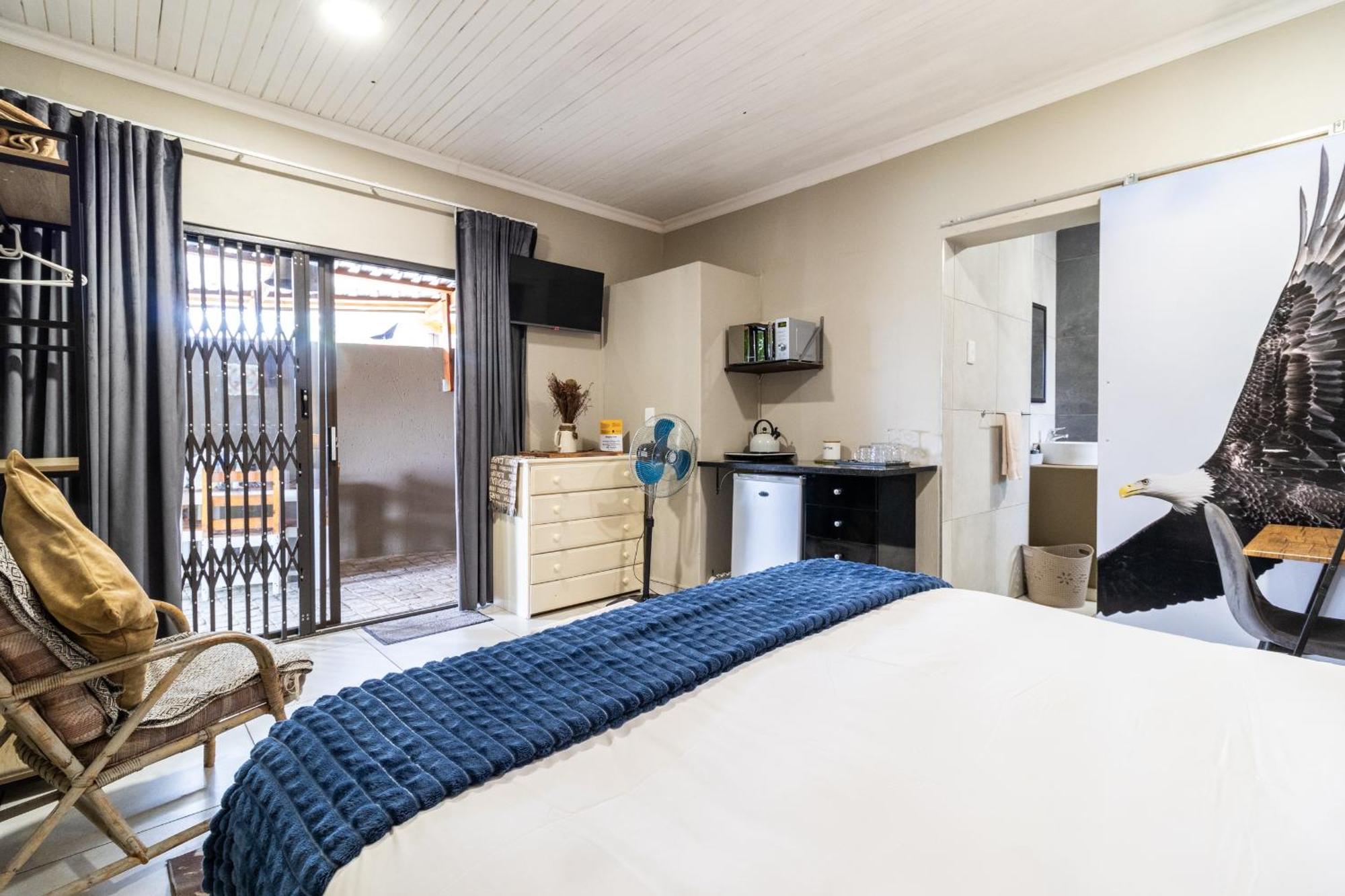 Bosveld In Die Stad 2 Guesthouse Албертън Екстериор снимка